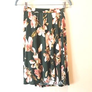 Gilli green floral skirt